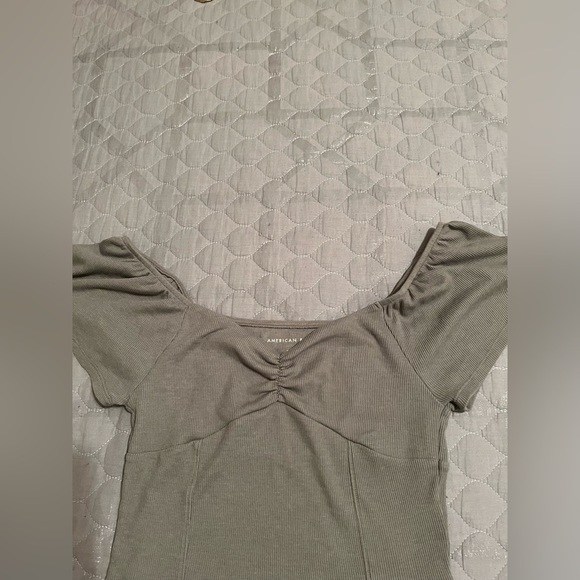 AMERICAN EAGLE~ GREEN OFF THE SHOULDER CROP TOP~SM - Picture 5 of 7